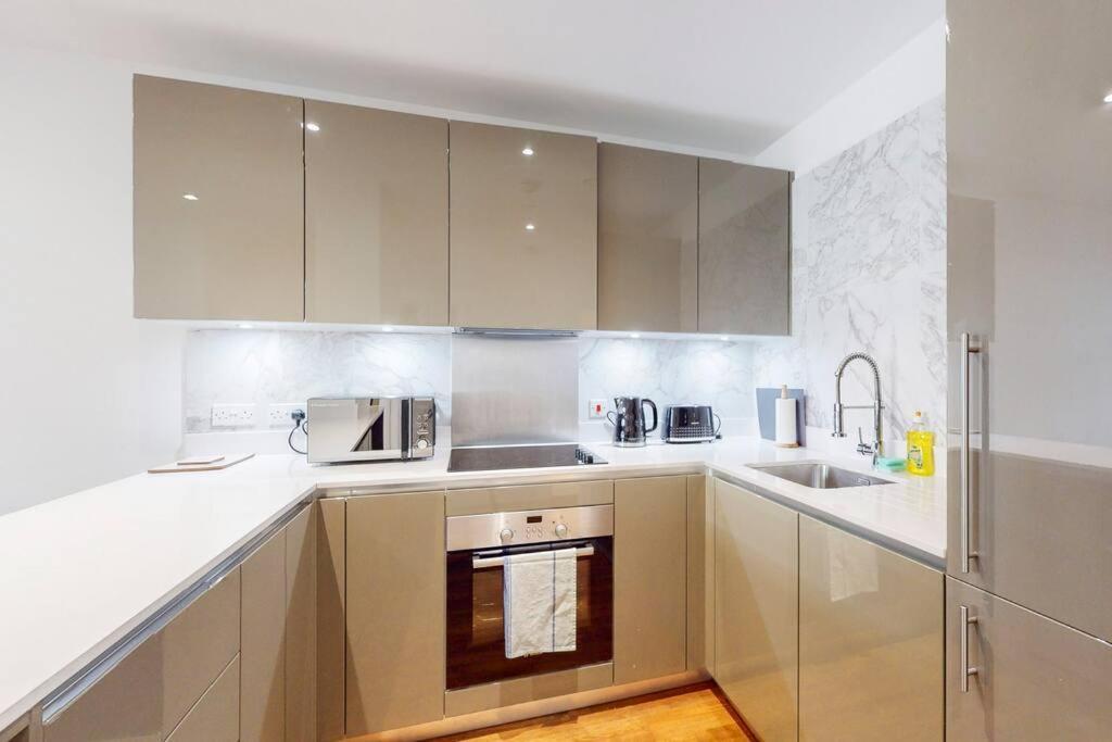 Lovely 1 Bedroom In Royal Arsenal Riverside London Exterior photo